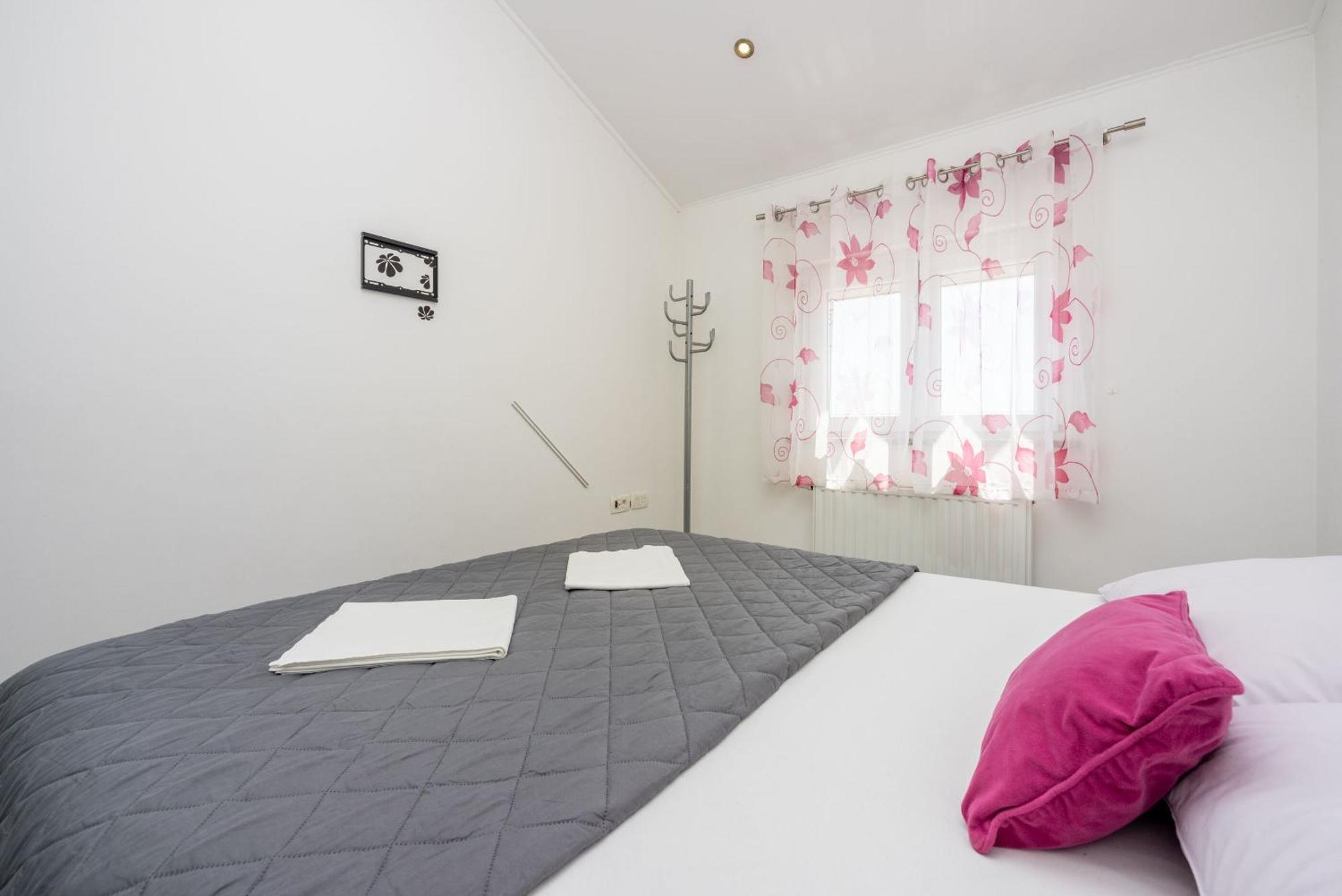 Apartment Lucija