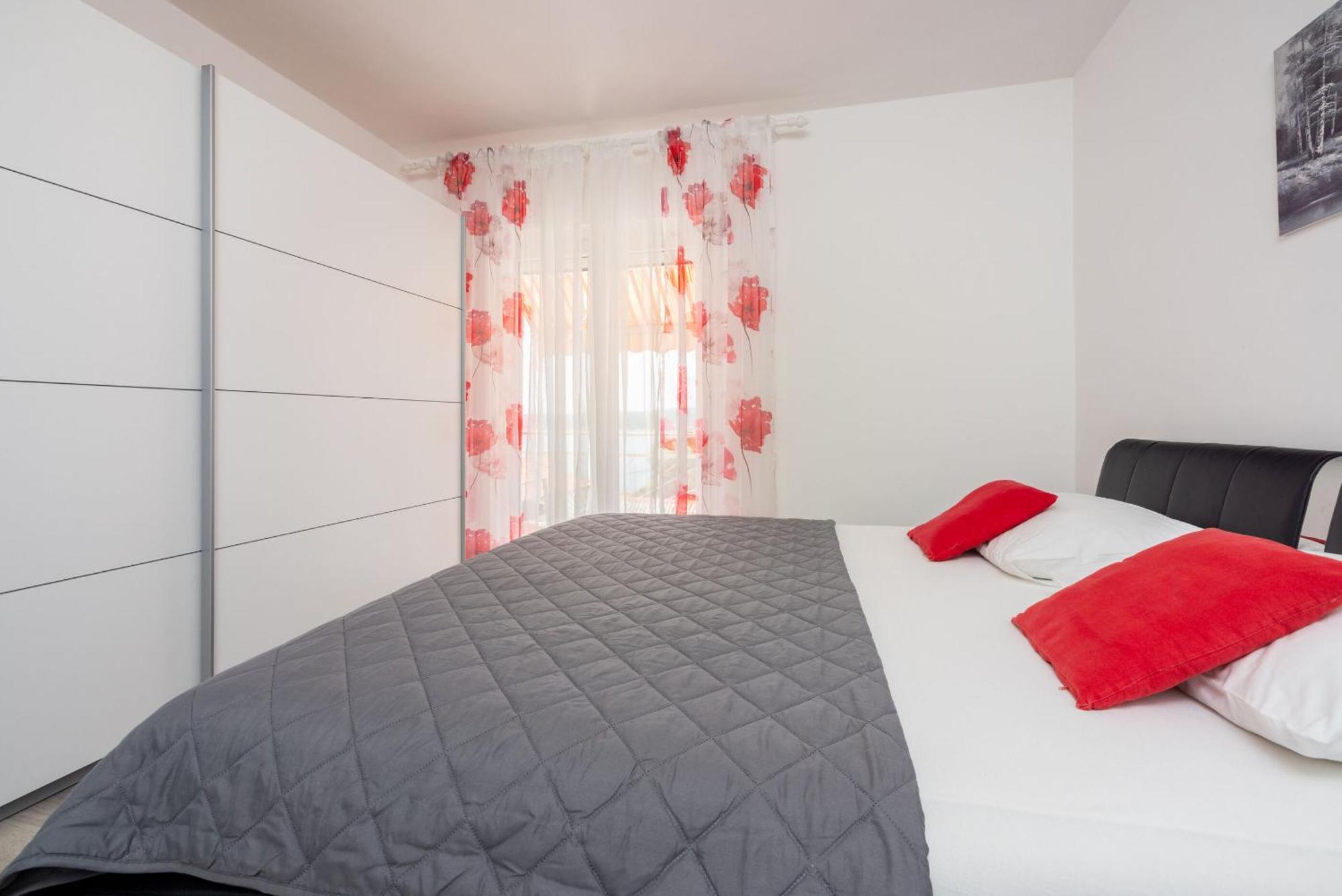 Apartment Lucija